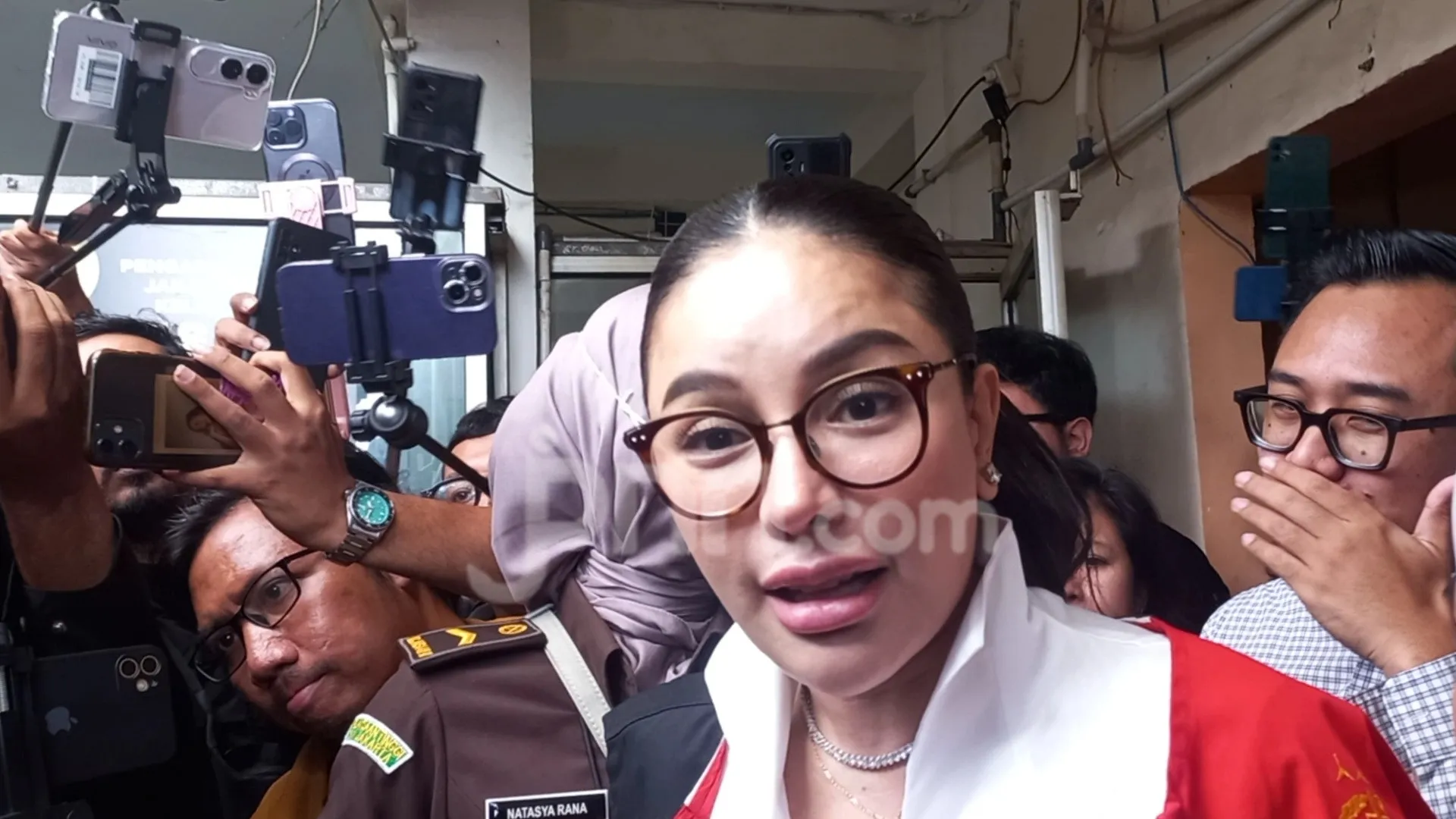 Muse Guncang Jakarta: Konser Sukses, Penggemar Terpuaskan!