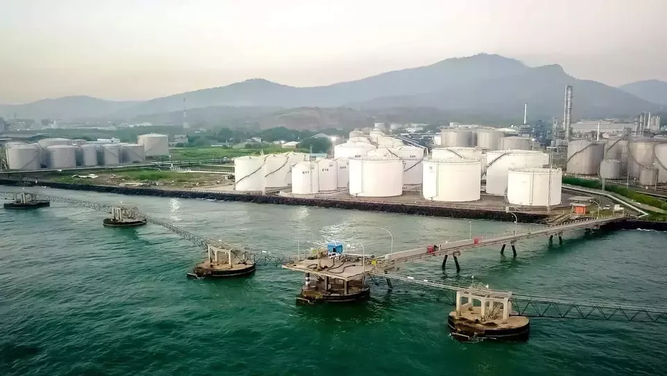 Saham CDIA Prajogo Pangestu: Suspensi Dicabut BEI, Kini Masuk Papan FCA!