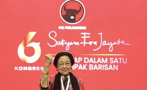 Megawati Rangkap Jabatan Sekjen PDIP, Tegaskan Tak Oposisi!