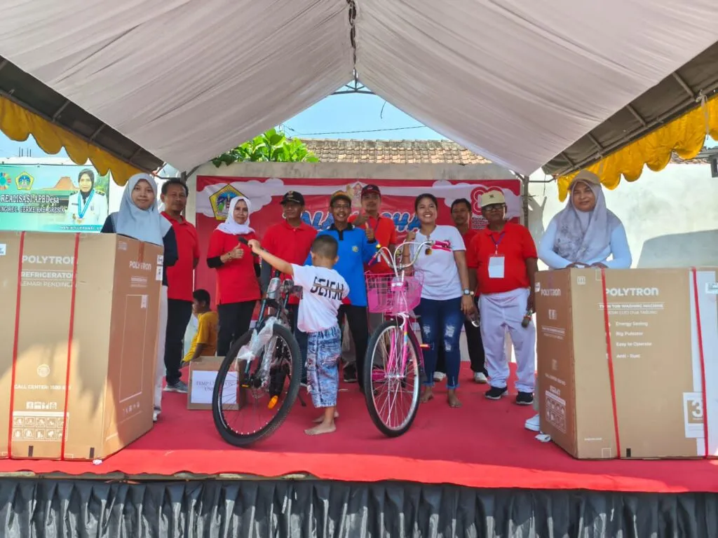 Gresik Gempar! Ribuan Warga Banjiri Jalan Sehat Kemerdekaan
