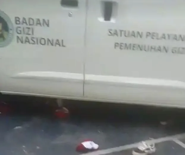 3 Tewas, 22 Luka: Mobil MBG Tabrak Siswa SDN Kalibaru!