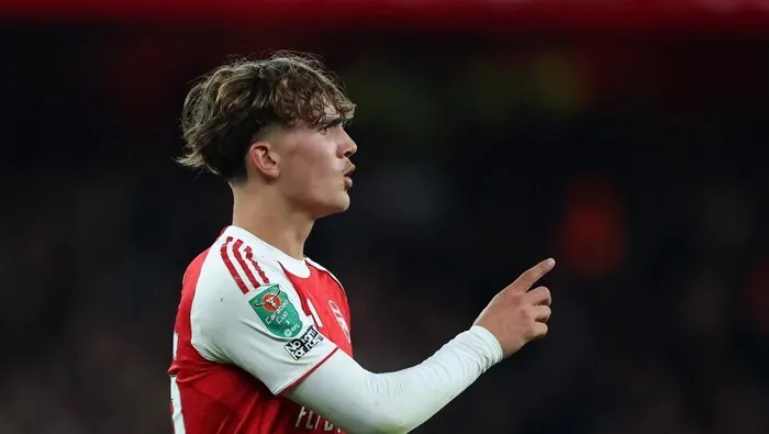 Wonderkid Arsenal 15 Tahun Cetak Sejarah Starter Termuda Premier League!