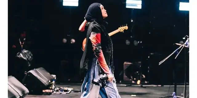 Salma Salsabil Umumkan Kelahiran Anak Pertama di Pestapora 2025!