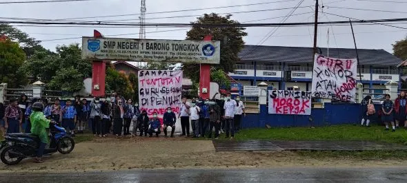 5.000 Guru Kubar Mogok! TPP Dipangkas, Pendidikan Lumpuh Total!